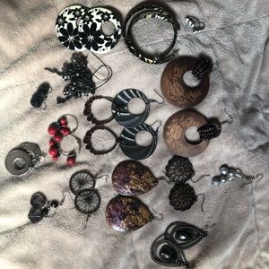 Lot Of 16 Pairs Of Costume Jewelry Earrings